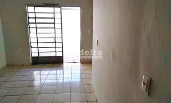 Imagem 2: Casa para aluguel, 3 quartos, 1 suíte, 1 vaga, Martins - Uberlândia/MG