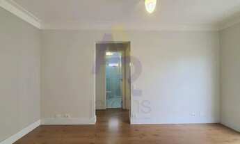 Imagem 3: Apartamento reformado de 1 dormitório com varanda e vista agradável, próximo à FGV