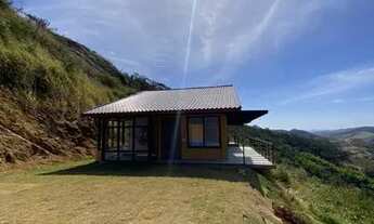 Imagem 3: Casa nova, projeto moderno, vista espetacular para as montanhas! Excelente localização em