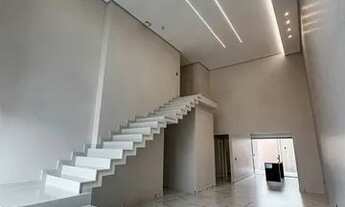 Imagem 2: Morada dos Passaros - Casa de Luxo com Mezanino 3 Suítes + Home Office com 4 Vagas na Pont