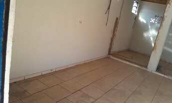 Imagem 4: Alugo salao Casa com 1 banheiro