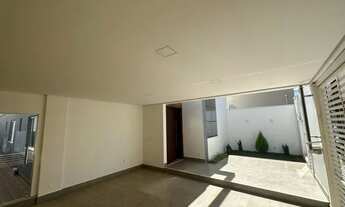 Imagem 3: Casa Vicente Pires rua 10 com 3 suítes, pé direito duplo