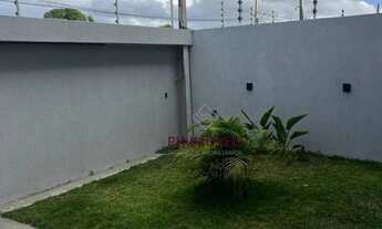 Imagem 2: Casa com 3 dormitórios sendo 1 suíte maste com closet na Praia do Francês - 186m²