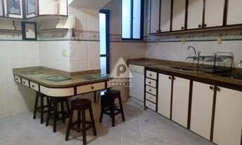 Imagem: Casa com piscina à venda em Santa Teresa