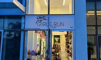 Imagem: Loja - Shopping Uptown - Frente para os