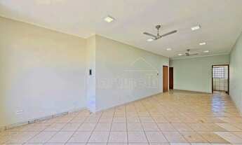 Imagem 3: Imóvel comercial de 60m² de área construída para locação, próximo a Rua João Bim - Bairro