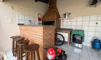 Imagem 2: Casa 3/4 Reformada com Piscina e Área Gourmet** JD COSTA VERDE proximidades do IPASE