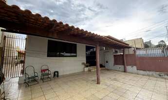 Imagem 2: SOBRADINHO- QUADRA 2- 3 QUARTOS- GARAGEM- ACEITA FINANCIAMENTO E FGTS