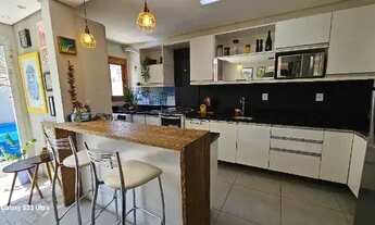 Imagem 3: Casa em Porto Alegre, no bairro Hípica, com 3 dormitório(s), e 3 banheiros, à venda