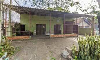 Imagem 3: Casa 6 dormitórios no bairro Jardim Floresta