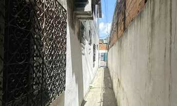 Imagem 6: VENDO CASA DE 2 PAVIMENTOS 2/4 SENDO 1 SUÍTE COM VAGA DE GARAGEM + 3 KITNETS NO LUGAR DO Q