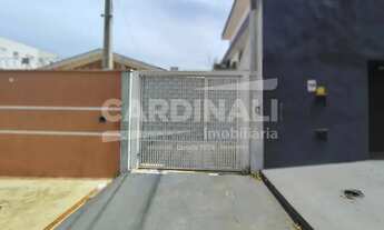 Imagem: Casa 2 Dormitórios com garagem para 2 carros