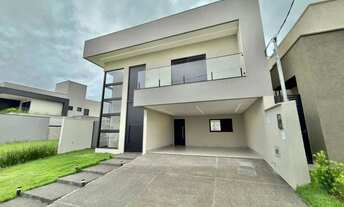 Imagem 3: Sobrado para venda possui 210 metros quadrados com 5 quartos em Jardins Capri - Senador Ca