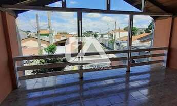 Imagem 3: Sobrado para Venda em Curitiba, Uberaba, 4 dormitórios, 1 suíte, 2 banheiros, 2 vagas