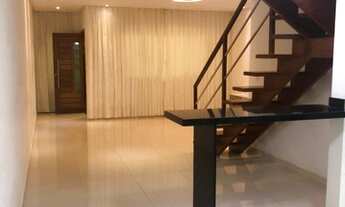 Imagem: Casa duplex em colinas de laranjeiras