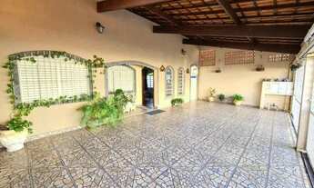 Imagem: Casa em rua pública