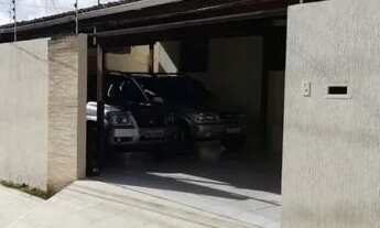 Imagem: Casa em Rua principal com 230 m², e terreno