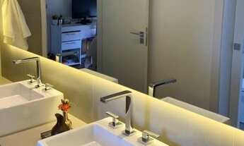 Imagem 7: Casa de condomínio para venda tem 350 metros quadrados com 4 quartos