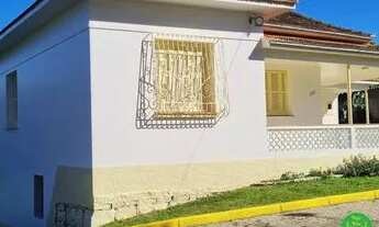 Imagem 2: Oportunidade de Investimento!!! Casarão com porão de construção sólida, estilo colonial