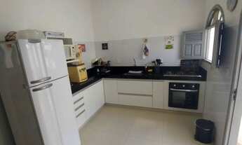 Imagem 7: Casa para aluguel possui 140 metros quadrados com 4 quartos em Barra do Sahy - Aracruz - E