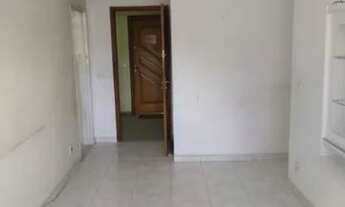 Imagem 2: Apartamento para Alugar por R$ 800,00 em Rocha Miranda/RJ