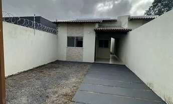 Imagem: Bela casa a venda com 2 quartos sendo 1