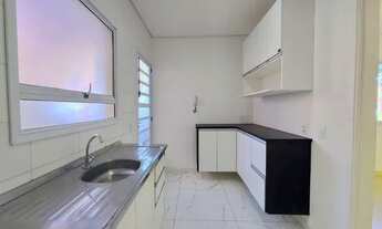 Imagem 2: Casa à Venda com 2 Dormitórios, 1 Banheiro e Quintal em Condomínio