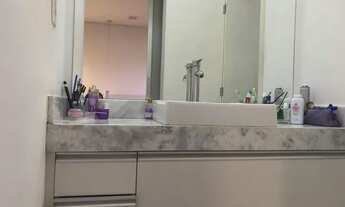 Imagem 3: Casa de condomínio para aluguel possui 371 metros quadrados com 5 quartos