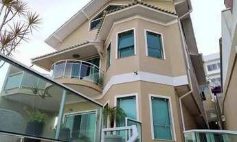 Imagem: Casa no Vale dos Cristais com 4 suítes