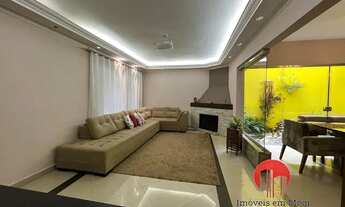 Imagem 4: Sobrado para Venda em Mogi das Cruzes, Vila Suissa, 4 dormitórios, 2 suítes, 4 banheiros