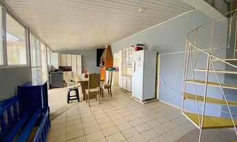 Imagem 2: Venda casa de 2 pisos ampla bem localizada