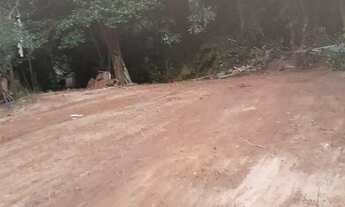 Imagem 5: Terreno com casa em construção ( Glicerio