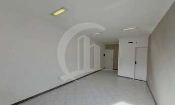 Imagem 4: Sala para locação na Galria Alvorada com esquina a Hermes Fontes