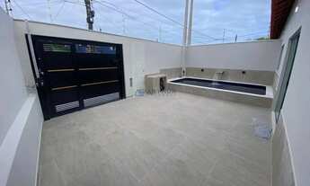 Imagem 5: Casa à venda em Mongaguá no bairro Itaguaí com 3 dormitórios e com Piscina