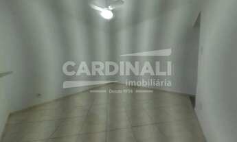 Imagem 4: Casa 2 Dormitórios com garagem para 2 carros e quintal