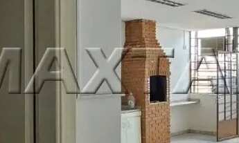 Imagem 3: Prédio comercial em Santana com três andares, várias salas e área de lazer com churrasquei