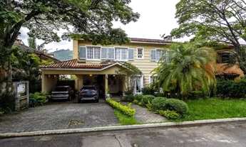 Imagem: Casa em Condomínio com 4 Quarto(s) e 7