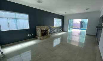 Imagem 2: Sobrado com 4 suítes sendo 1 no térreo no Condomínio Aruã