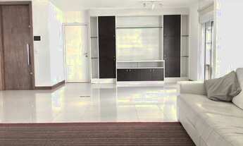 Imagem 2: Vendo apartamento com três suítes e cinco vagas de garagem, Vila Pompéia, São Paulo