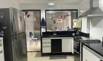 Imagem 7: Sobrado 4 qts, sendo 2 suíte, cozinha planejada, na QN 7 conjunto 16! Top