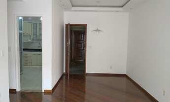 Imagem 2: Apartamento Vazio, 2 quartos, dependência, varanda, elevador, Rua Cambauba, Imperdível!