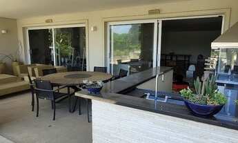 Imagem 3: Casa de condomínio sobrado para venda possui 1054 metros quadrados com 4 quartos