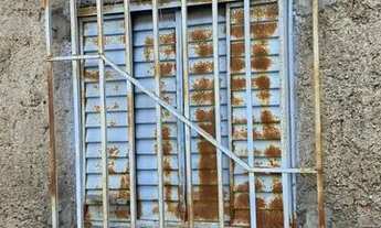 Imagem 3: Vendo material de uma casa no bairro vamos ver o sol