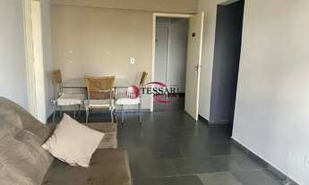 Imagem 2: Apartamento 01 dormitório com armário embutido, sala ,sacada, cozinha com armário, lavande