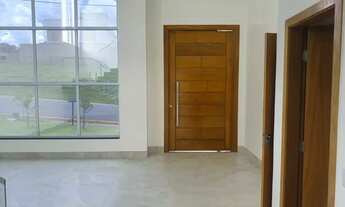 Imagem 2: Casa para venda tem 237 metros quadrados com 4 quartos em Jardins Bolonha - Senador Canedo