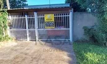 Imagem 1: Excelente casa com 02 dormitórios, sala de estar, cozinha, banheiro social, área de serviç