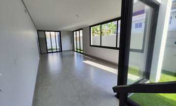 Imagem 6: Linda Casa geminada com 3 dormitórios, de alto padrão em localização estratégica no Sul da