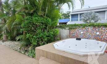 Imagem 7: Ótima localização!! Casa a venda com 3 dormitórios sendo que 1 deles é suíte 250 m²