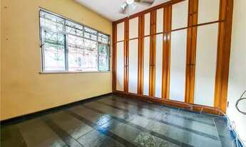 Imagem 2: Oportunidade imperdível para investidores: apartamento estratégico na Estrada do Galeão, J