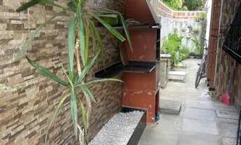 Imagem 6: Repasso prive em pau amarelo ao lado da Costa azul